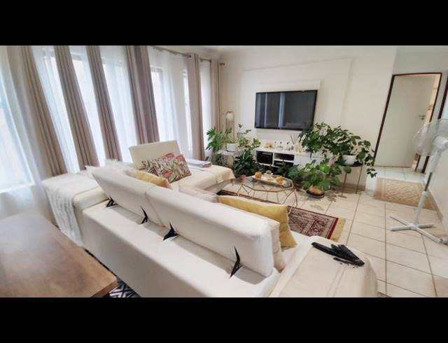 2 BEDROOM TOWNHOUSE FOR SALE IN CHRISTIAANVILLE AH